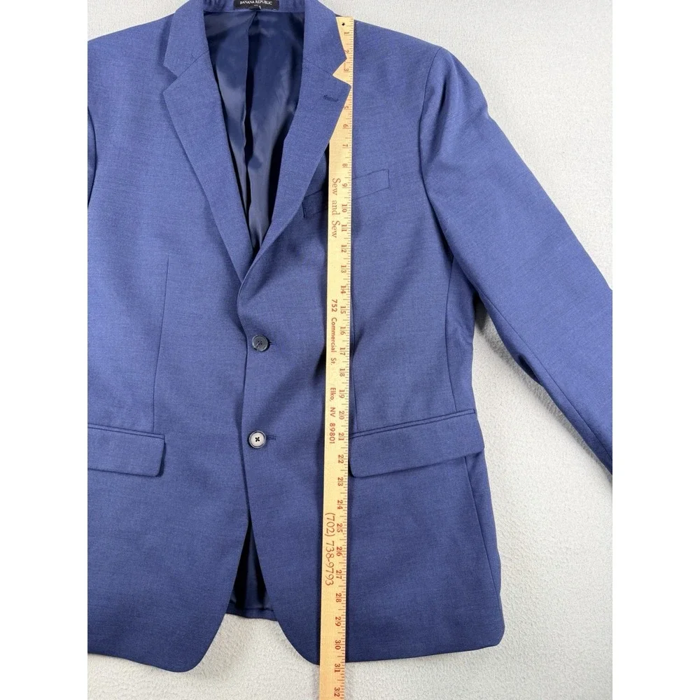 Banana Republic Blazer Jacket Sport Coat Mens 46R Slim Fit Polyester Navy NICE!